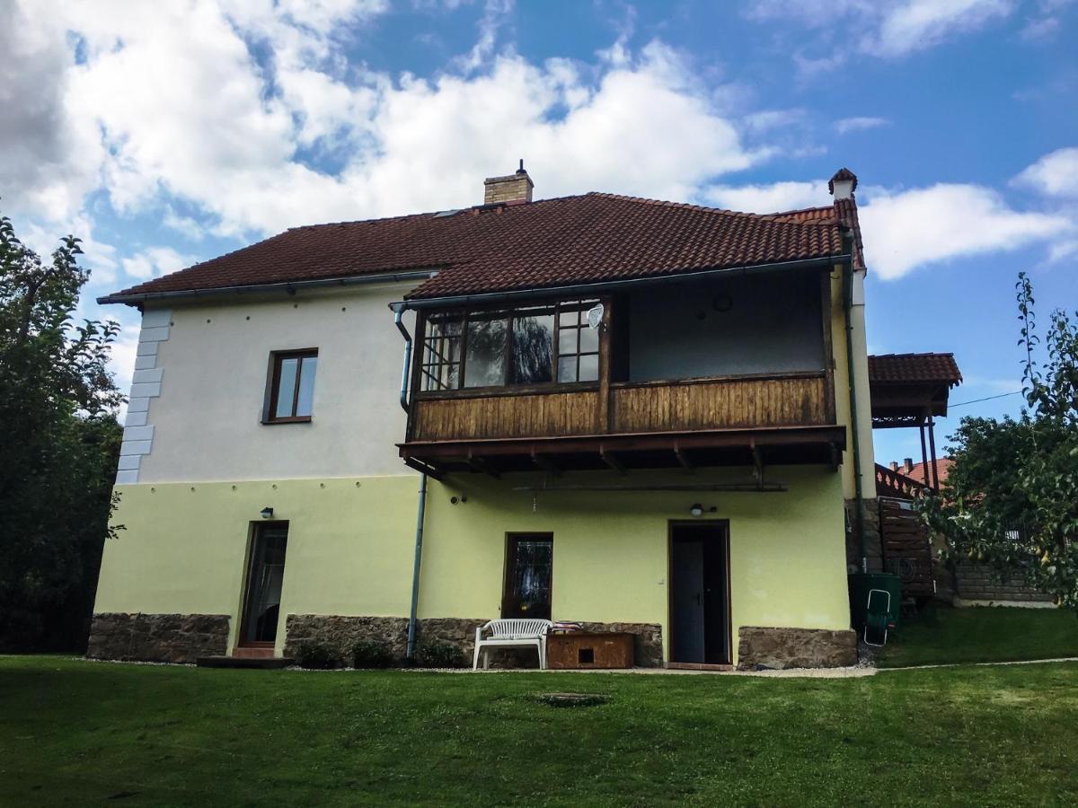 Ferienwohnung Apartman V Zahradni Prachatice Exterior foto